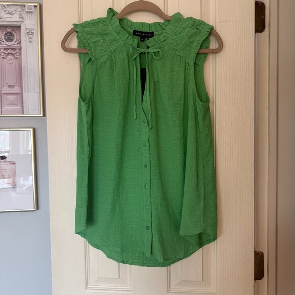 NWT Gibsonlook Sleeveless Smocked Yoke Blouse - Picture 2 of 4